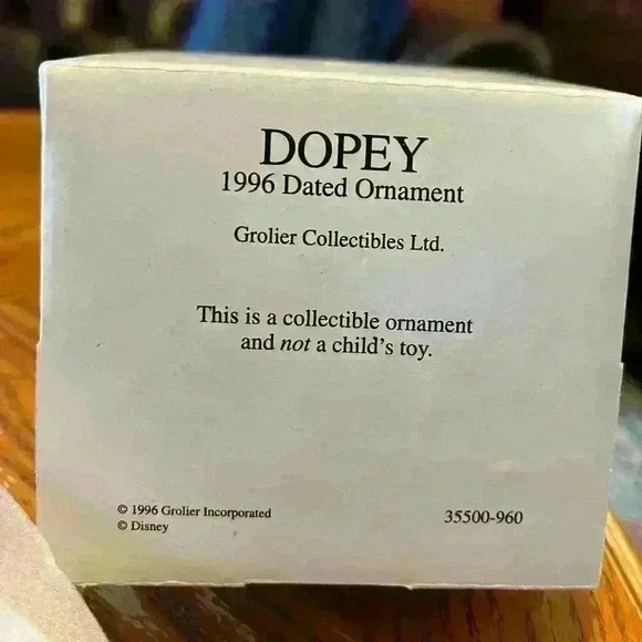 DISNEY 1996 DOPEY ORNAMENT GROLIER COLLECTIBLES W/ BOX CHRISTMAS - Picture 2 of 3